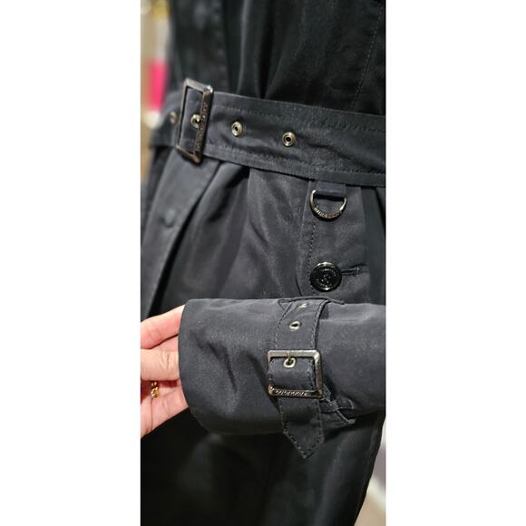 Burberry Belted Trench Coat with Nova Check Lining & Detachable Vest - Picture 10 of 16